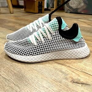 Adidas Deerupt Runner Sneakers Men's  sz 8.5 Black Easy Green